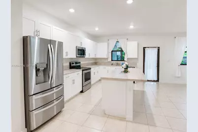 22886 SW 128th Pl, Miami, FL 33170 - Photo 11