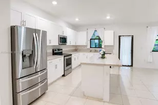 22886 SW 128th Pl, Miami, FL 33170 - Photo 11