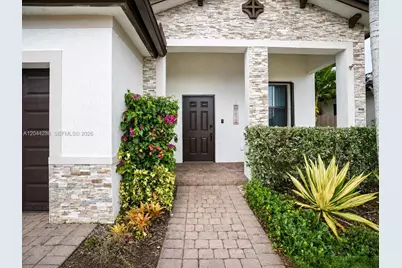 22886 SW 128th Pl, Miami, FL 33170 - Photo 3