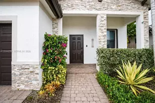 22886 SW 128th Pl, Miami, FL 33170 - Photo 3
