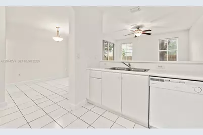 1466 SE 26th Ave, Homestead, FL 33035 - Photo 11