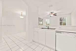 1466 SE 26th Ave, Homestead, FL 33035 - Photo 11