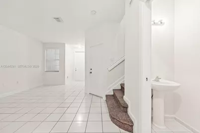 1466 SE 26th Ave, Homestead, FL 33035 - Photo 5