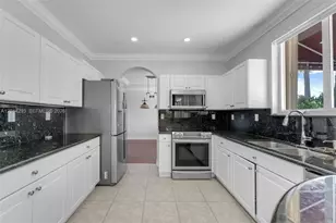 3906 NE 20th St, Homestead, FL 33033 - Photo 13