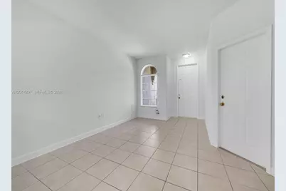 2482 SE 15th Ct, Homestead, FL 33035 - Photo 5