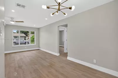 5711 NW 48th Ter, Tamarac, FL 33319 - Photo 17