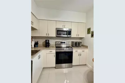 16619 Hemingway Dr, Weston, FL 33326 - Photo 7