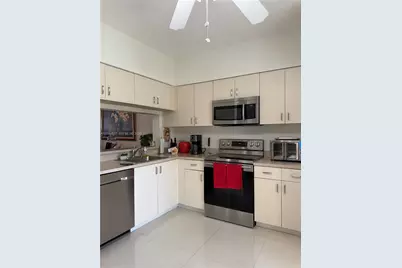 16619 Hemingway Dr, Weston, FL 33326 - Photo 7