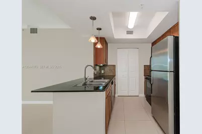 2000 N Bayshore Dr #516, Miami, FL 33137 - Photo 9