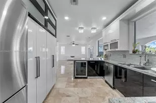 15262 SW 11th St, Miami, FL 33194 - Photo 9