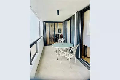 2555 Collins Ave #2006, Miami Beach, FL 33140 - Photo 3