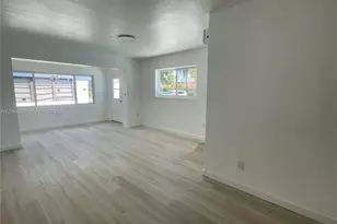 2120 Biarritz Dr, Miami Beach, FL 33141 - Photo 9