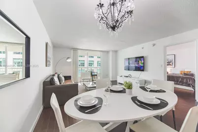 1200 Brickell Bay Dr #3614, Miami, FL 33131 - Photo 9
