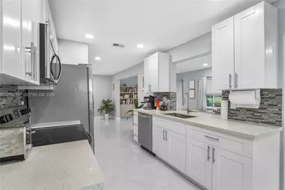 14307 Amapola Dr, Delray Beach, FL 33484 - Photo 9