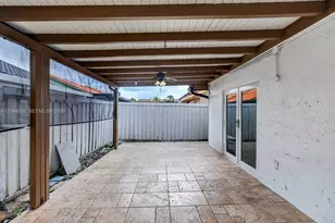 2141 W 53rd St, Hialeah, FL 33016 - Photo 25