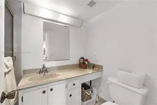 2851 NE 183rd St, Aventura, FL 33160 - Photo 15