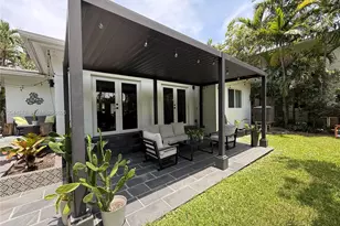 9008 Emerson Ave, Surfside, FL 33154 - Photo 35