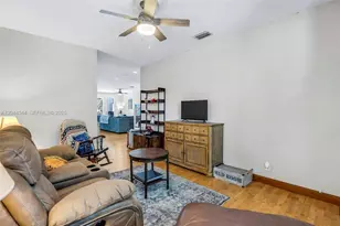 126 Spruce St, Boynton Beach, FL 33426 - Photo 5