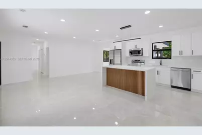 770 NE 160th St, Miami, FL 33162 - Photo 7