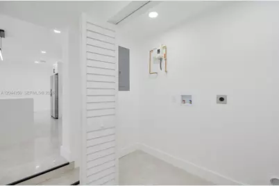 770 NE 160th St, Miami, FL 33162 - Photo 15
