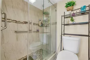 12900 SW 13th St, Pembroke Pines, FL 33027 - Photo 27