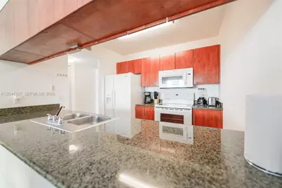 1200 Brickell Bay Dr #3614, Miami, FL 33131 - Photo 13
