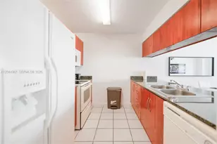 1200 Brickell Bay Dr, Miami, FL 33131 - Photo 15