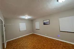 2082 NE 180th St, North Miami Beach, FL 33162 - Photo 21