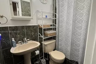 2082 NE 180th St, North Miami Beach, FL 33162 - Photo 23