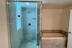 253 NE 2nd St, Miami, FL 33132 - Photo 29