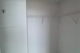 253 NE 2nd St, Miami, FL 33132 - Photo 25