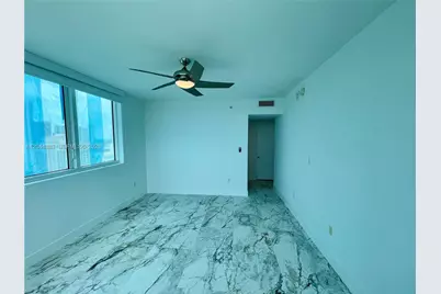 253 NE 2nd St #2409, Miami, FL 33132 - Photo 39