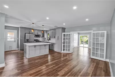611 SW 76th Ter, North Lauderdale, FL 33068 - Photo 5