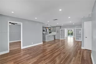 611 SW 76th Terrace, North Lauderdale, FL 33068 - Photo 3
