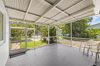733 N Rainbow Dr, Hollywood, FL 33021 - Photo 23