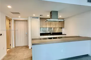 1000 Brickell Plaza, Miami, FL 33131 - Photo 17