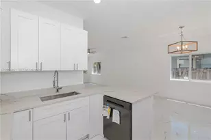 731 SW 6th St, Dania Beach, FL 33004 - Photo 13