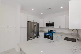 731 SW 6th St, Dania Beach, FL 33004 - Photo 11