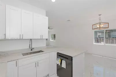 731 SW 6th St, Dania Beach, FL 33004 - Photo 11