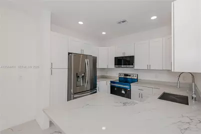 731 SW 6th St, Dania Beach, FL 33004 - Photo 9