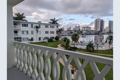 450 Golden Isles Dr #2H, Hallandale Beach, FL 33009 - Photo 5