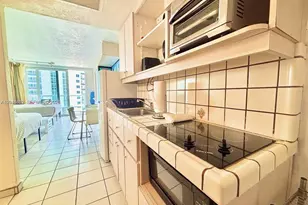 19201 Collins Ave, Sunny Isles Beach, FL 33160 - Photo 13