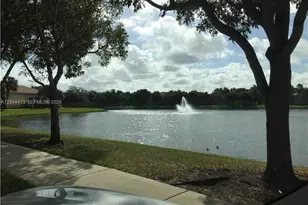 2464 Centergate Dr, Miramar, FL 33025 - Photo 5