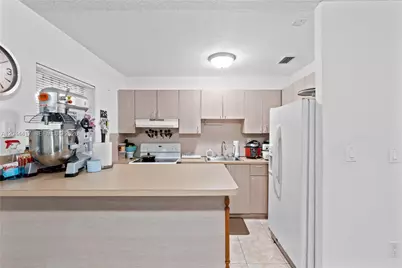 5631 NW 174th Dr, Miami Gardens, FL 33055 - Photo 7