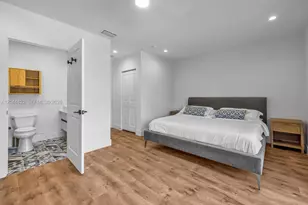 1411 NE 101st St, Miami Shores, FL 33138 - Photo 15
