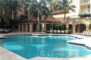 19501 E Country Club Dr, Aventura, FL 33180 - Photo 13