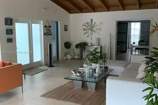 1047 NE 84th St, Miami, FL 33138 - Photo 3