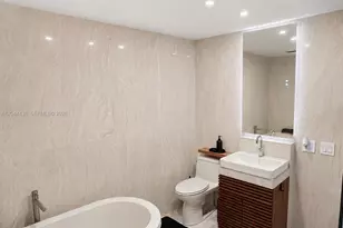 770 NE 199th St, Miami, FL 33179 - Photo 29