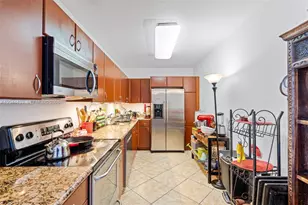 401 69th St, Miami Beach, FL 33141 - Photo 25
