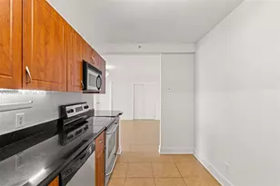 401 69th St, Miami Beach, FL 33141 - Photo 23